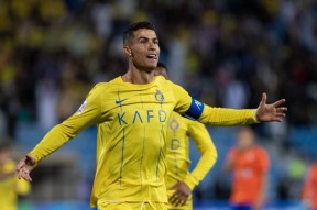 Kaiyun- c罗在拜仁比赛中关键助攻,惊险取胜引发热议的是谁 