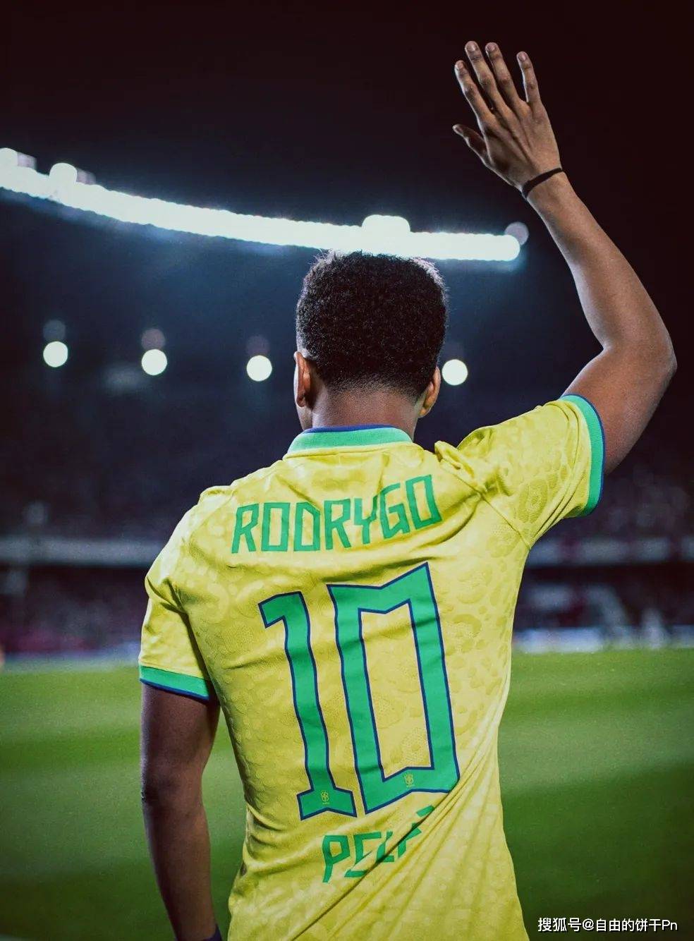 包含内马尔回归赛场,高光表现首场状态亮眼,西班牙队观众沸腾!的词条 包含内马尔回归赛场,高光表现首场状态亮眼,西班牙队观众沸腾!的词条